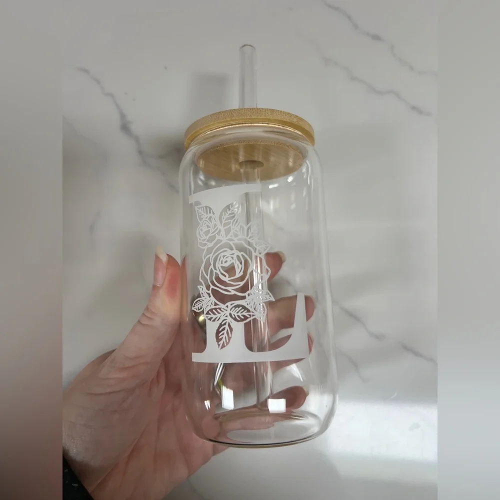 L monogrammed glass tumbler white floral initial design bamboo lid glass straw
